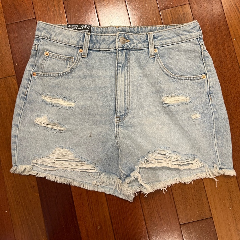 33. H&M Women's Blue and Navy Shorts